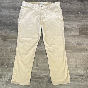 Men’s English Laundry khaki pants good condition